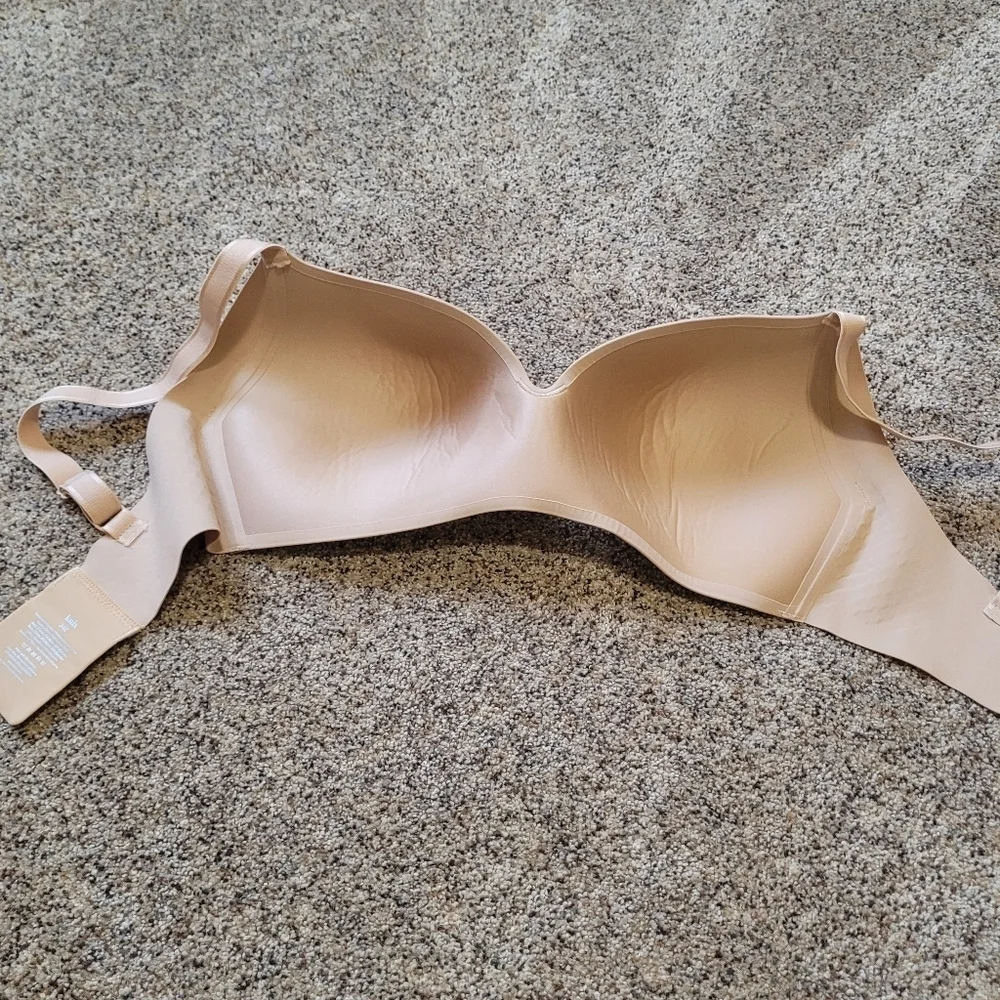 Knix Countour Wireless Bra Size 34E